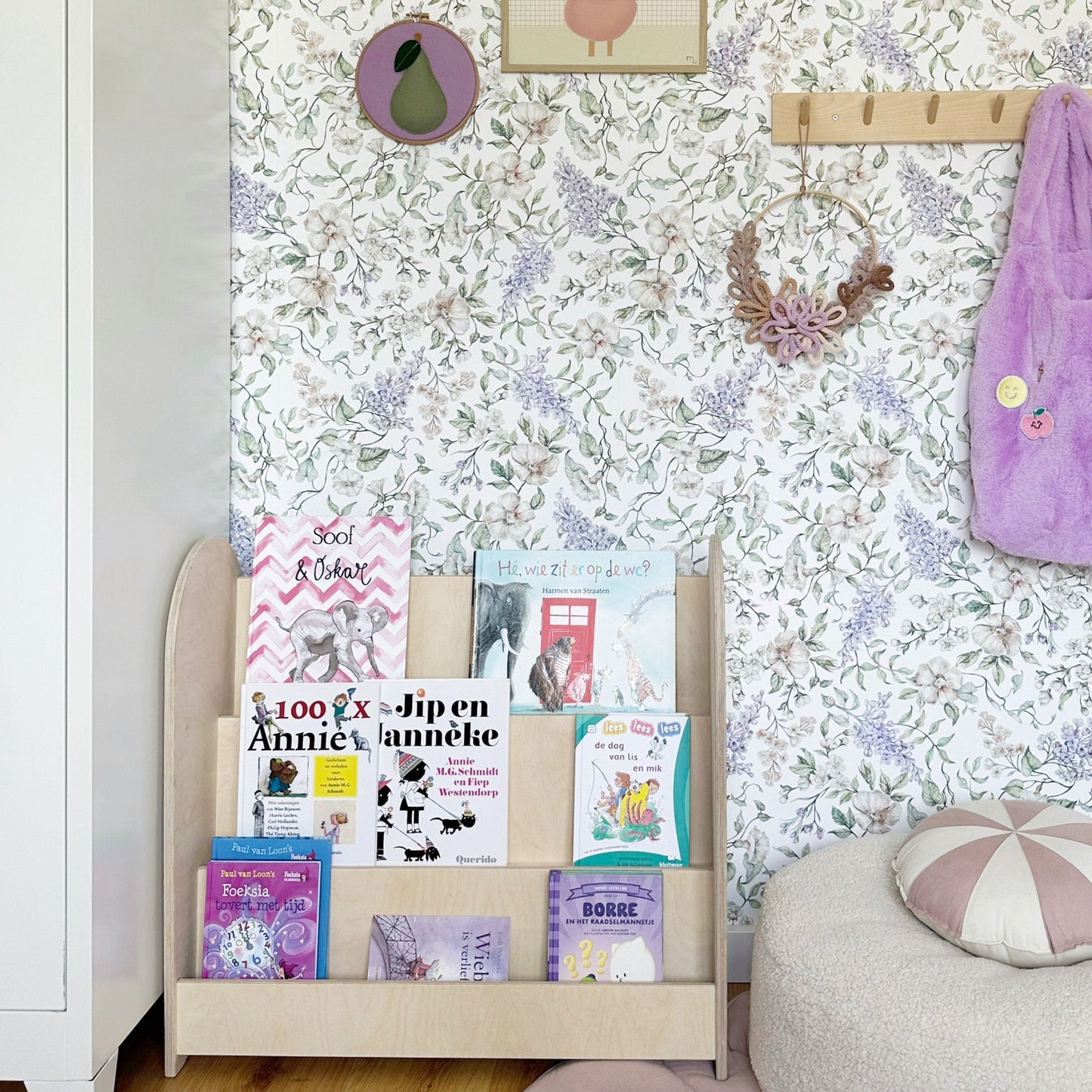 Round Montessori bokhylle til barnerommet | 3 hyller - ubehandlet