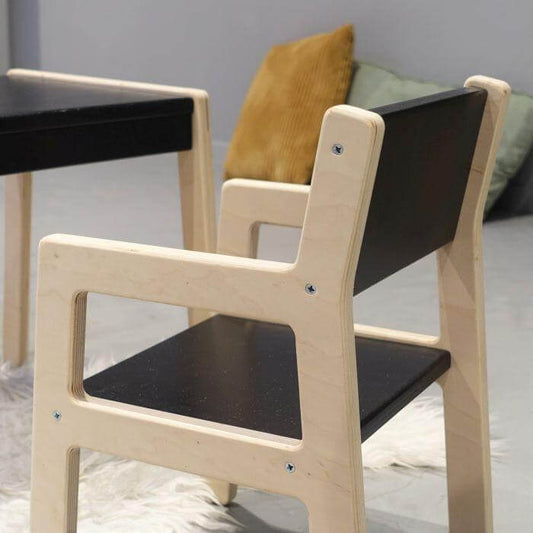 Houten kindermeubelsetje 1-3 jaar | Zwart | Tafeltje + 2 stoeltjes - toddie.nl