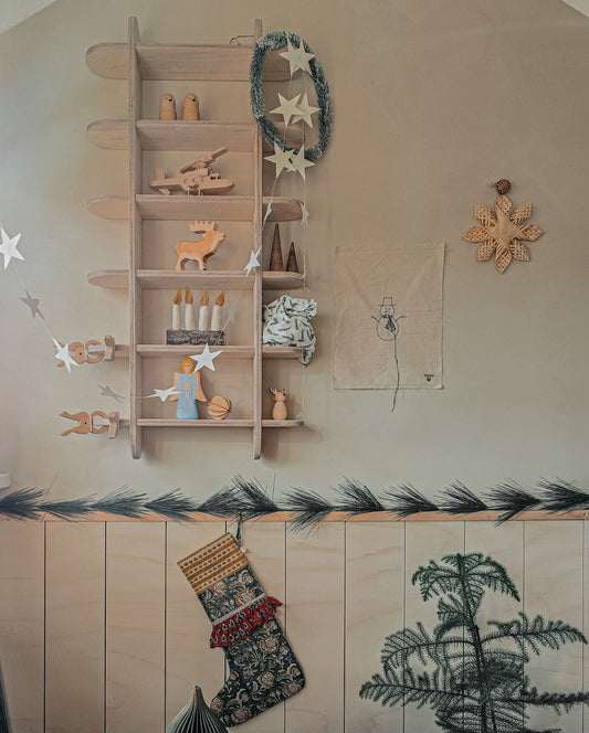 Round montessori bokhylle til barnerommet | Seksjons skap med 6 hyller – ubehandlet