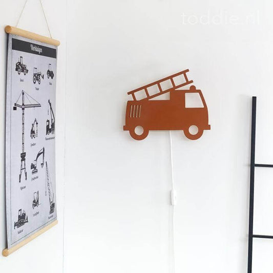 Houten wandlamp kinderkamer | Brandweerwagen baksteen rood - toddie.nl