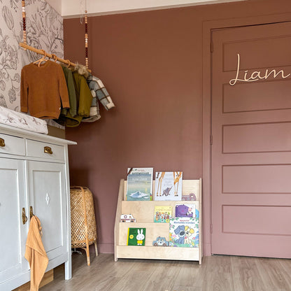 Montessori boekenkast kinderkamer | 3 tredes - blank - toddie.nl